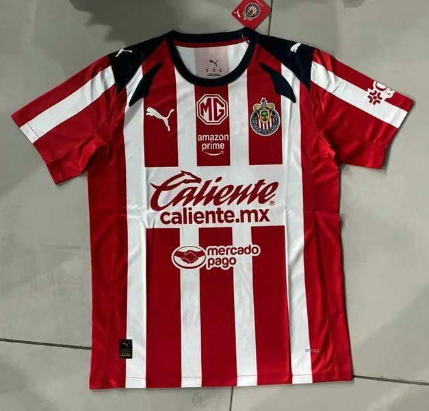 Camiseta primera Chivas rayada roja-blanca Puma Liga MX México 2025/26 tejido transpirable anti sudor