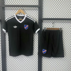 Colo-Colo Conjunto Camiseta Infantil 2026 Negro Adidas Niño
