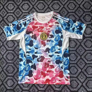 Camiseta Deportiva BAPE Camuflaje Degradado Rojo Azul 2026 Hombre